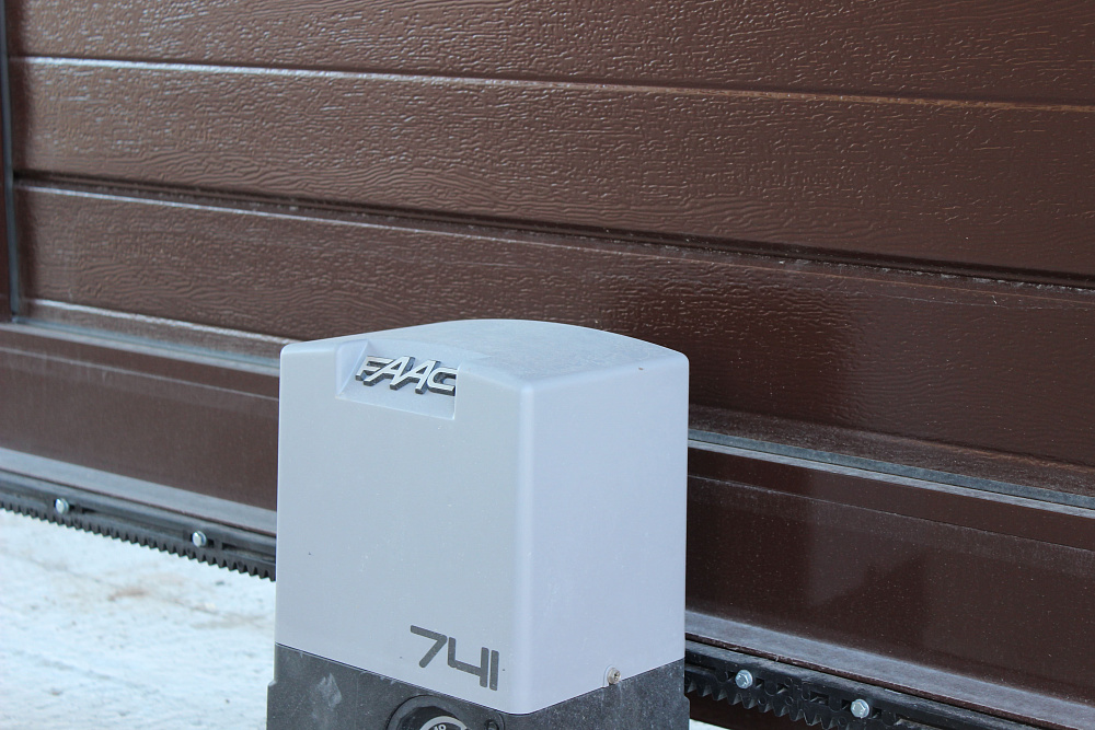 Установили привод для откатных ворот FAAC 741